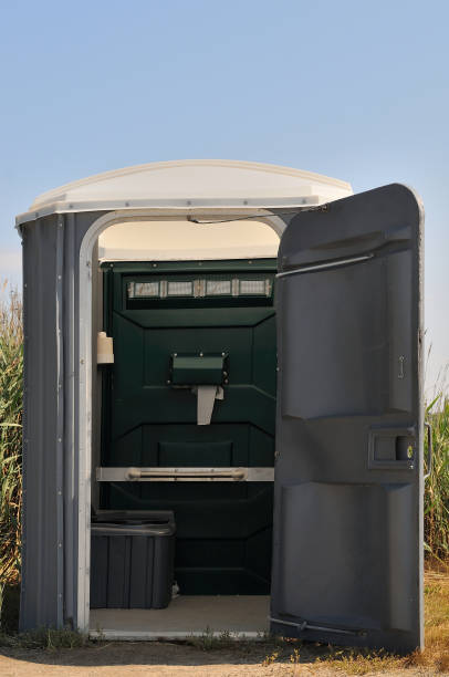 Best Porta potty rental near me  in Pompton Plains, NJ